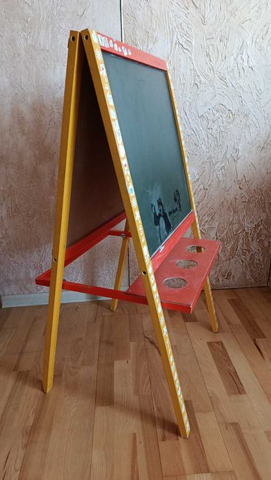 Детский мольберт для рисования