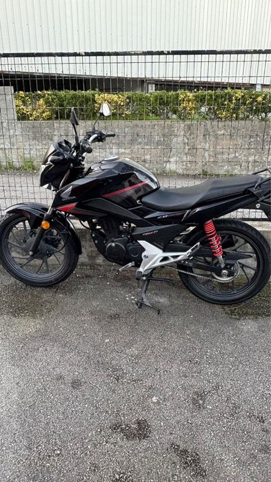 CB125F Honda (como nova)