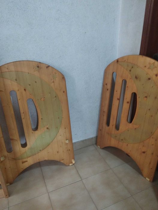 Berço de grades impecável