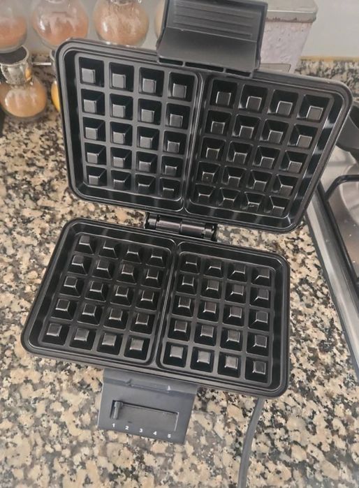 Máquina de Waffles TRISTAR