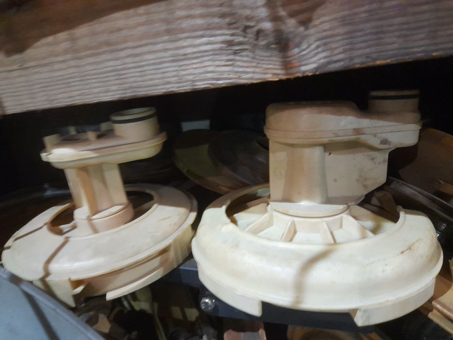 Подам дифузори,трубка вентури,крильчатки,каністри.