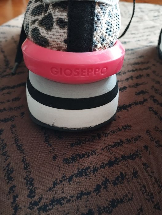 Sapatilhas como novas