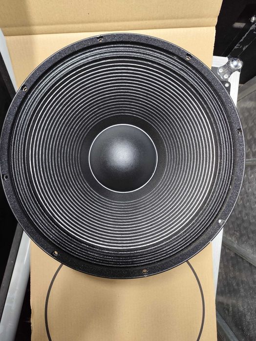 Altifalantes 18" B&C