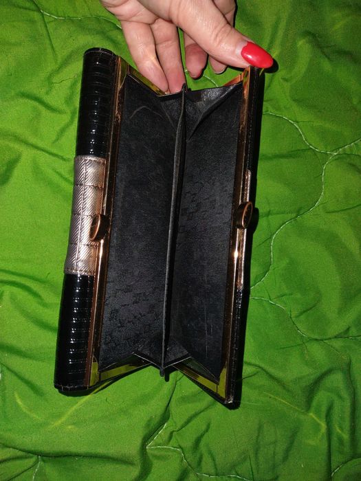 Гаманець,  Sonya Rikel