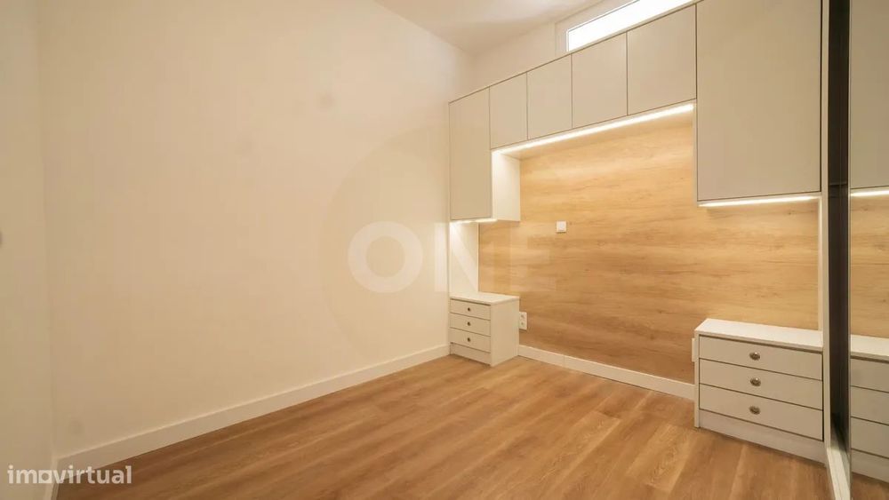 Apartamento T3 remodelado| Suite e closet | Codivel, Odivelas