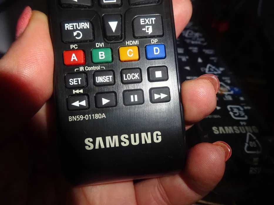 pilot oryginalny nowy Pilot do telewizora  SAMSUNG BN59- oryginał 01