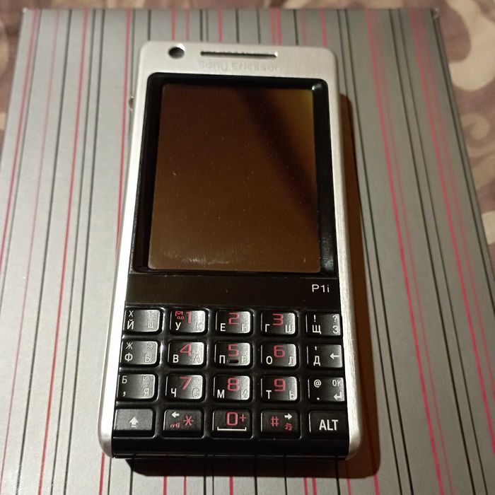 Карманный коммуникатор КПК Sony Ericsson P1i