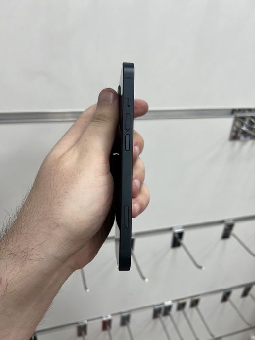 iPhone 13 128GB Black