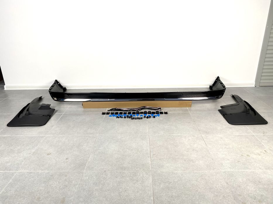 Обвес юбка заднего бампера Executive Lounge Toyota Land Cruiser 200