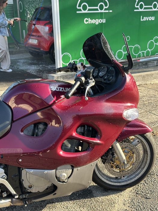 Suzuki GSX 750F KATANA