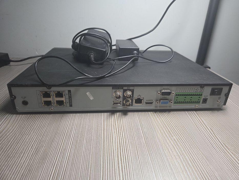 NVR BCS0402 Rejestrator cyfrowy IP 4 kamery POE