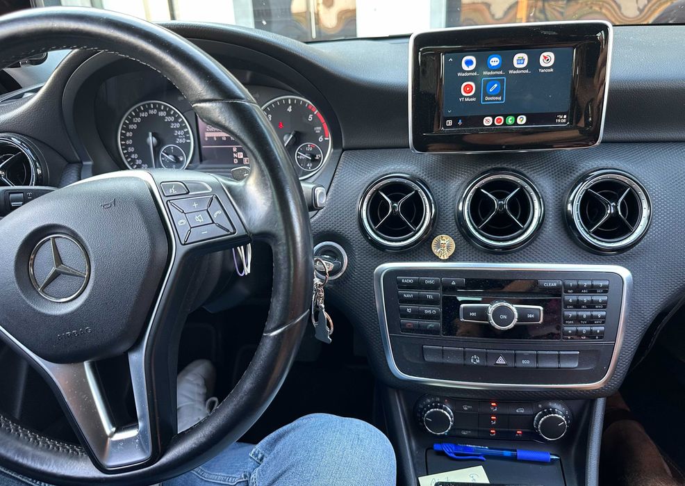 Mercedes B CLA GLA Becker box Carplay Android Audo Youtube Google Mapa