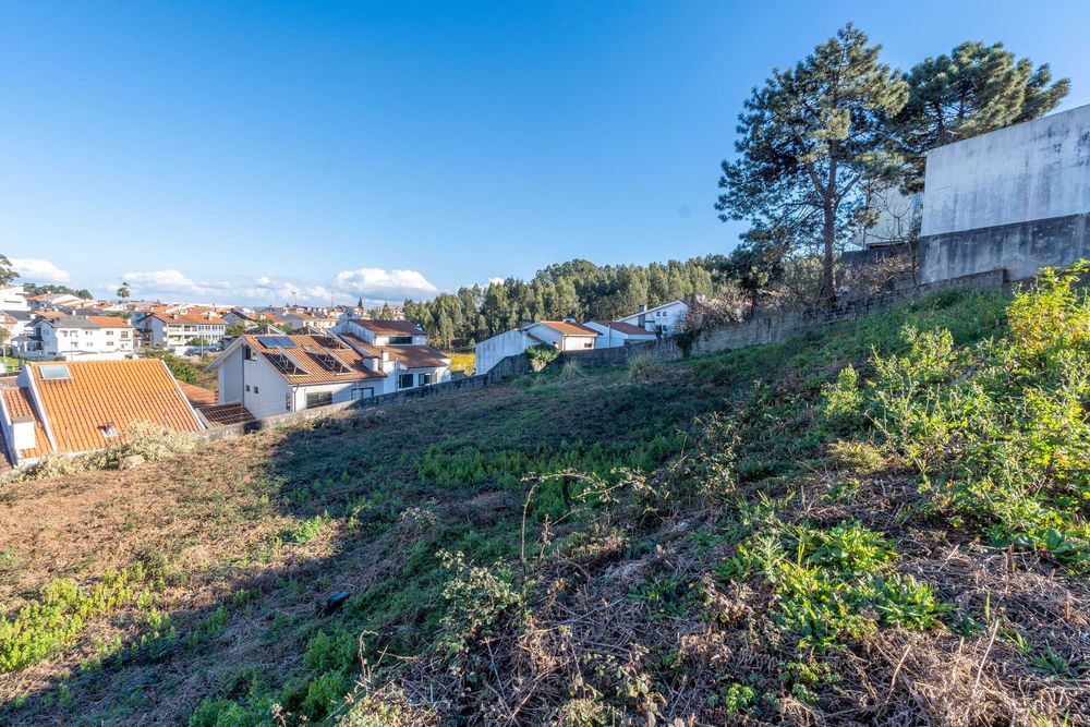 Terreno Urbano com PIP Aprovado | 6.047 m² | 5 Moradias Unifamiliares | Canelas – Vila Nova de Gaia