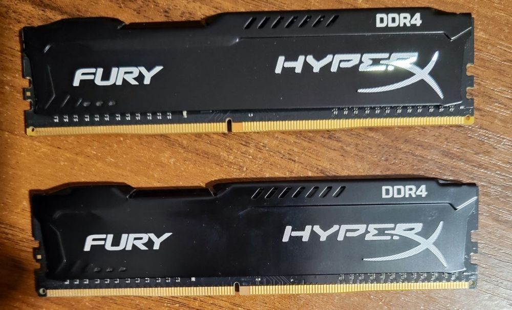 Kingston HayperX DDR4  2400Мгц---8GB(дві планки по 4 ГБ)