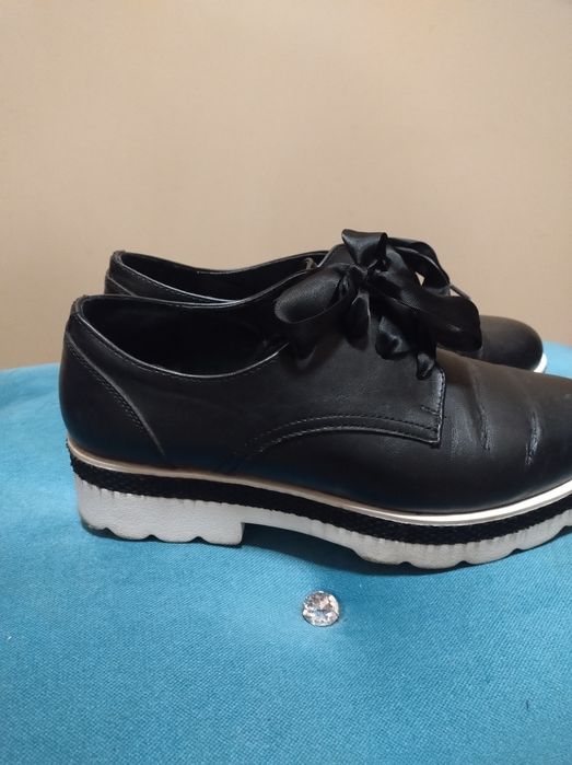 Buty damskie czarne 41