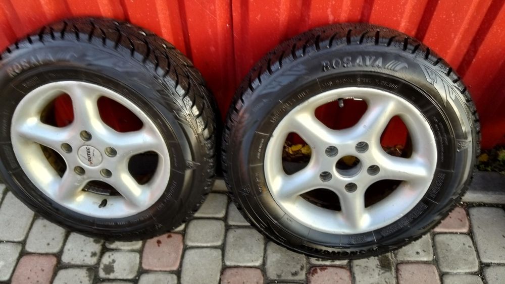 Продам зимову гуму на титанах R14