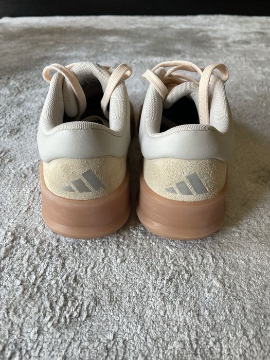 Ténis adidas amarelo manteiga