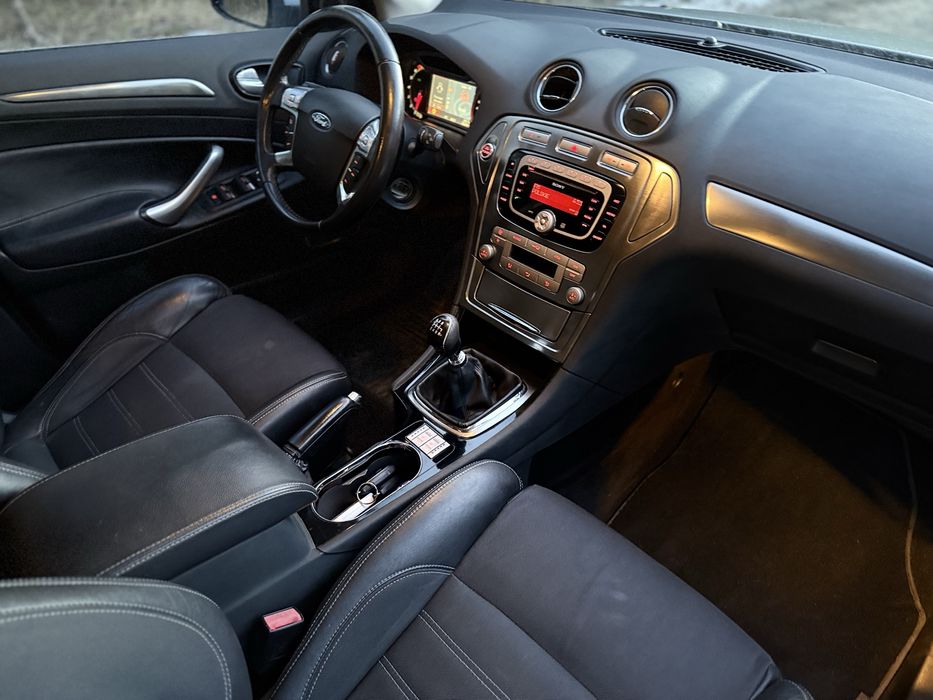 Ford Mondeo 2.5 Benzyna 220KM