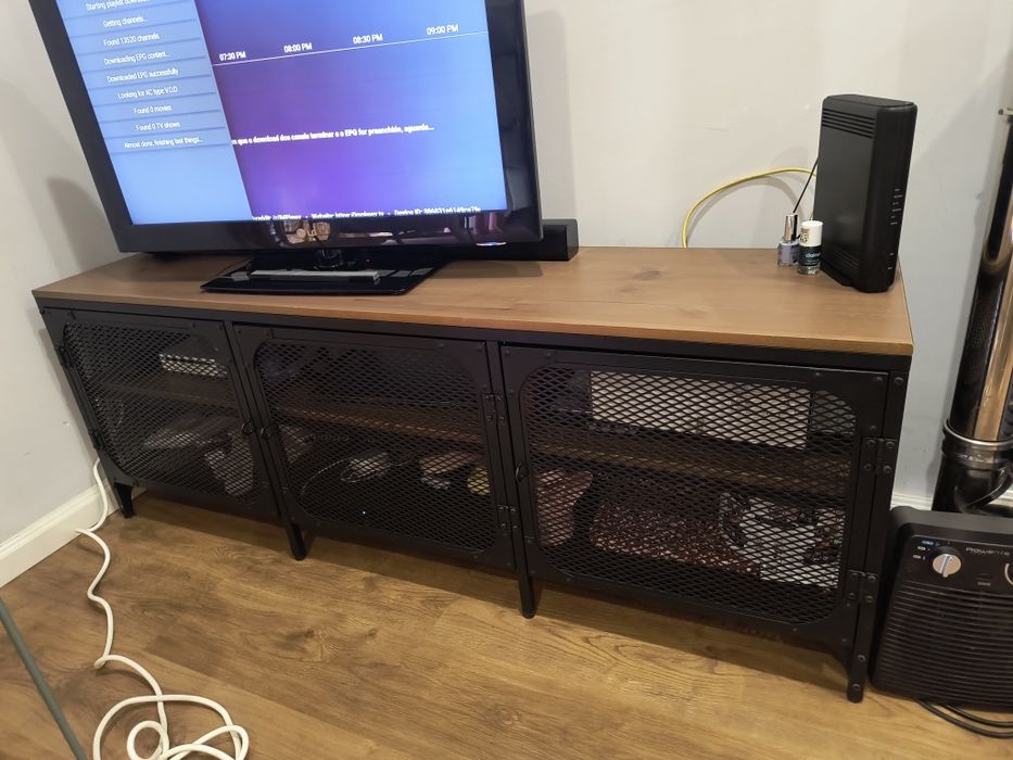 Móvel TV IKEA em ótimo estado