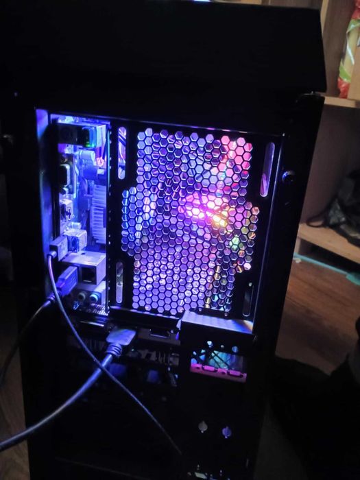 KOMPUTER DO GIER: 1060 6GB, I5 - 9400F, 16GB RAM 2666