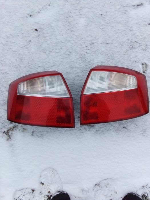Lampa a4 b6 sedan małysz kompletna oryginał
