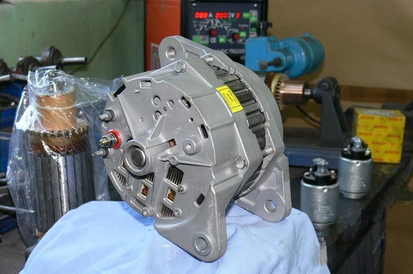 Alternator caterpillar cat komatsu doosan liebherr jcb deutz fendt khd yanmar cat fendt claas new holland case john deere deutz jcb manitou
