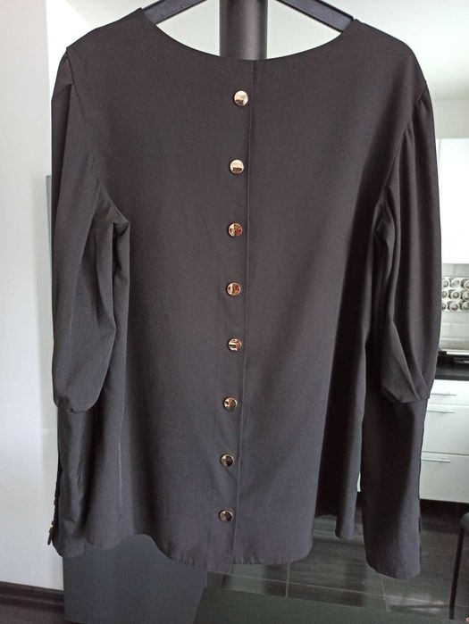 Стильная  женская блузка. б/у  ЦЕНА ДОГОВОРНАЯ.