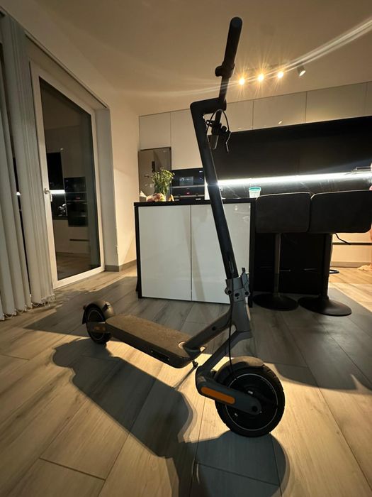 Електросамокат Xiaomi Electric Scooter 4 Ultra