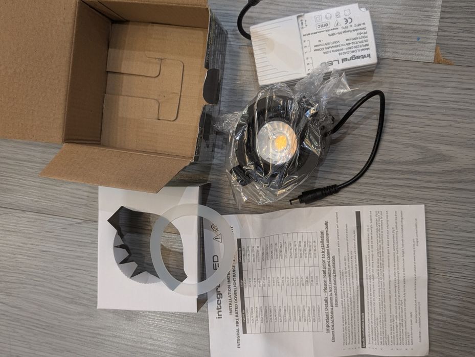 Світлодіодний вбудований світильник Integral LED 10W IP65 Dimmable 3000K