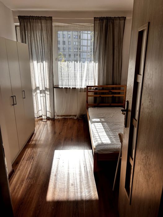 Wynajmę pokój z balkonem