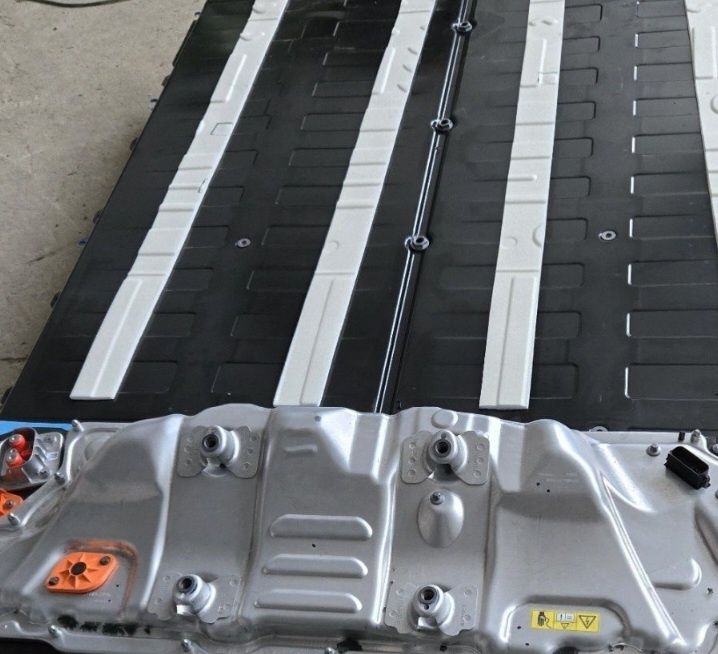 Батарея Tesla Y 2024 82клВ