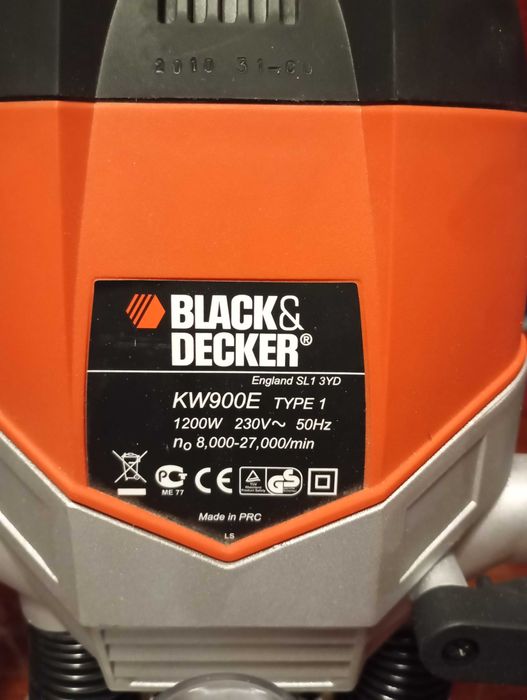 Фрезер Black&Decker KW900E