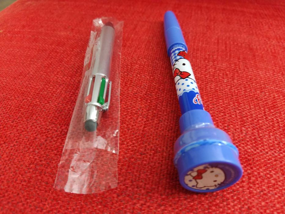 Hello Kitty Pen Set with Stamp + 4-Color Pen64309604851330121