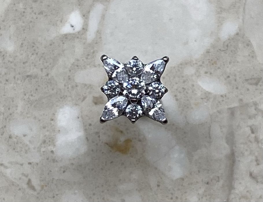 Unisex labret serce 6 mm 16 G kolczyk kwadrat i serce piercing Tytan