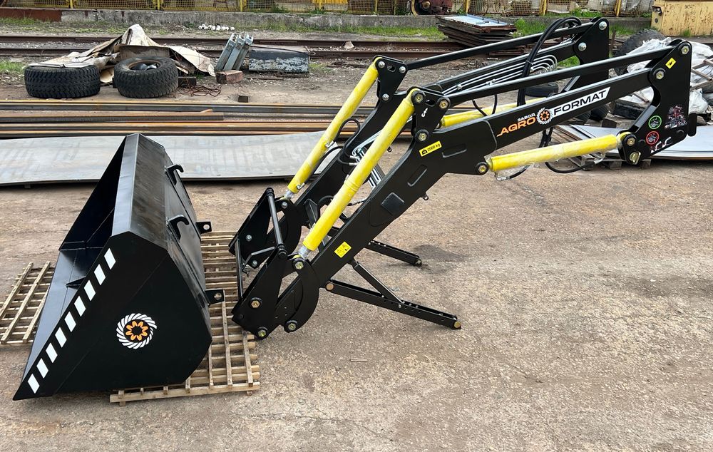 Быстросъёмный погрузчик КУН-1800 на трактор МТЗ ЮМЗ Т-40 с ковшом 1 м3