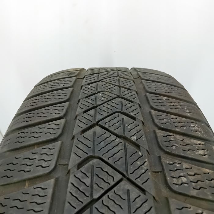 225/45R19 96V Pirelli Winter SottoZero 3 RFT (81480)