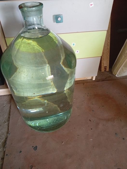 Продам бутиль для вина.