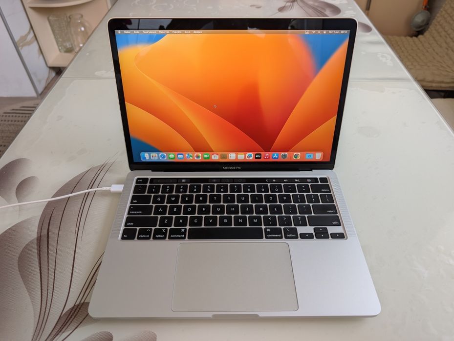 Macbook pro 2020 i5 8/512