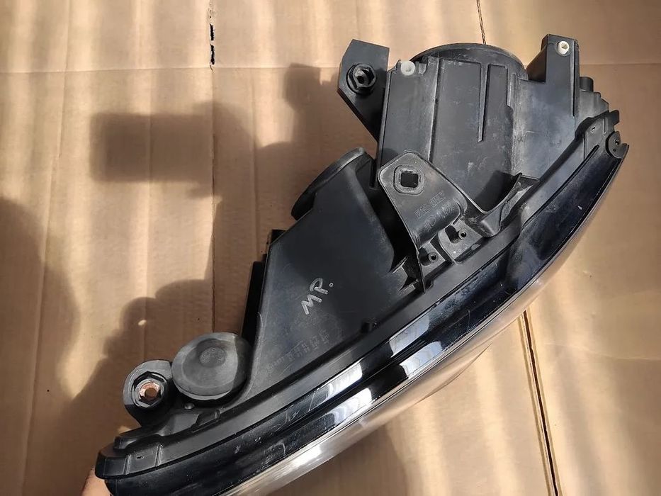 Audi A3 8V reflektor lampa zwykła lewa idealna  8V0.941.003 8V0941003