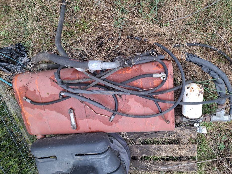Zbiornik oleju hydraulicznego