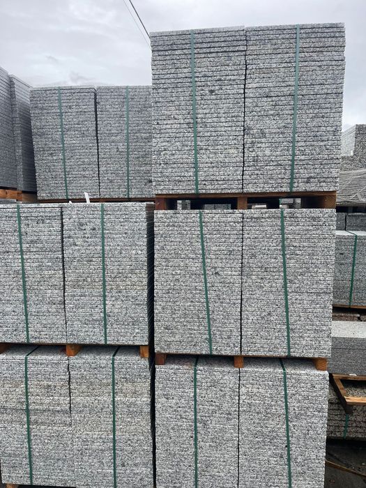 Granito Cinza moinhos a 2 cm esp.