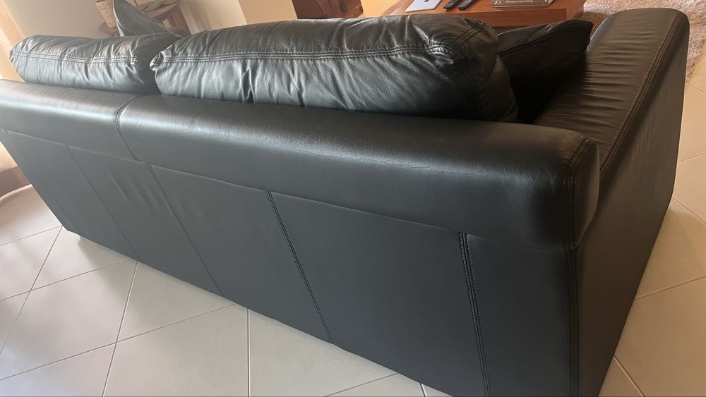 Sofá em pele genuína