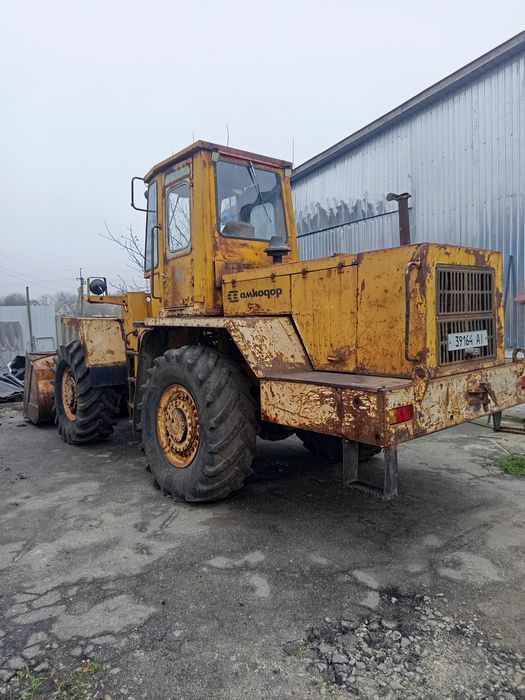 Продам фронтальний погрущик амкадор