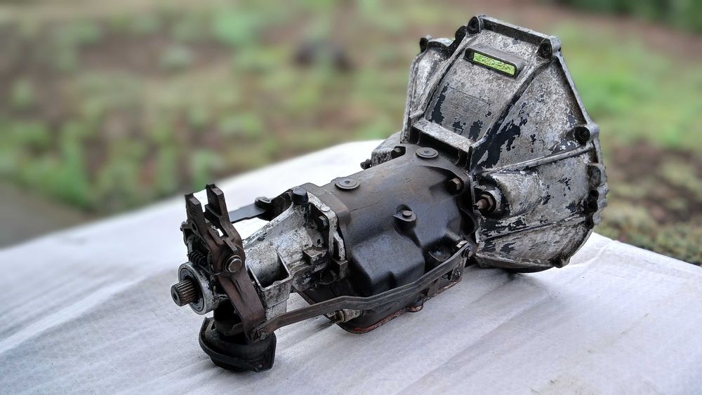 Vendo caixa de velocidades para Opel Rekord D