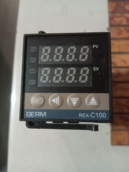 Продам регулятор температуры