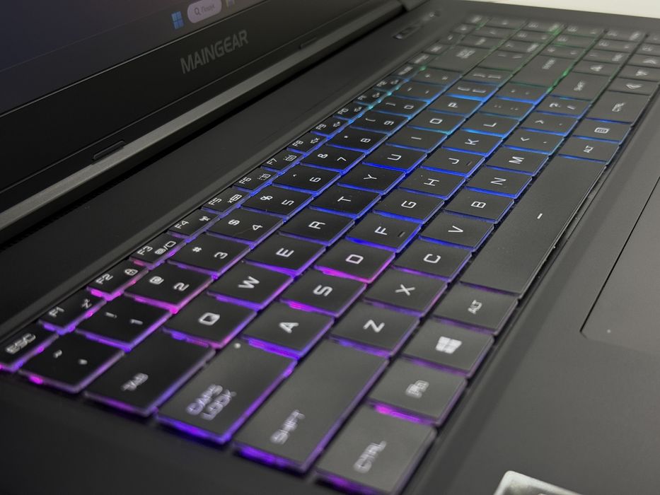 RTX 3080, 16Gb | RYZEN 9 | 17.3" QHD 165Hz | 512 SSD 16 RAM | MAINGEAR