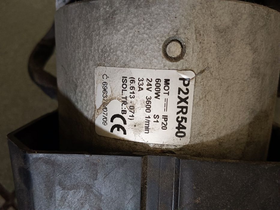 Silnik z przekładnią 24 v  660w