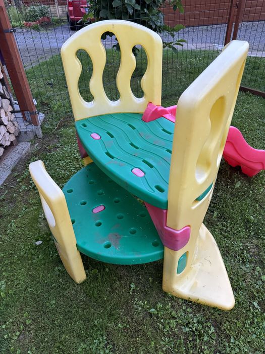Zjeżdżalnia Little tikes