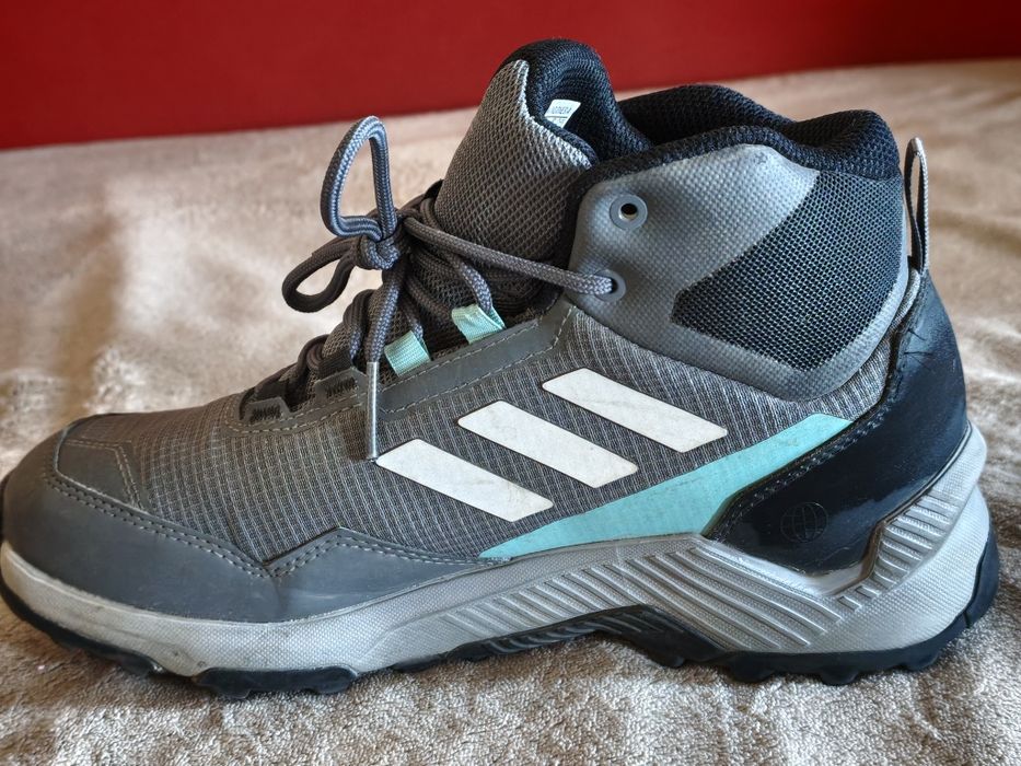 Ботинки Adidas р.39
