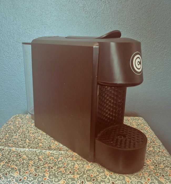Máquina Café preta de cápsulas Grazie